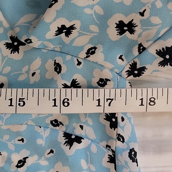 Topshop floral print short sleeved summer blouse in blue Women's Size 4 - Picture 9 of 12